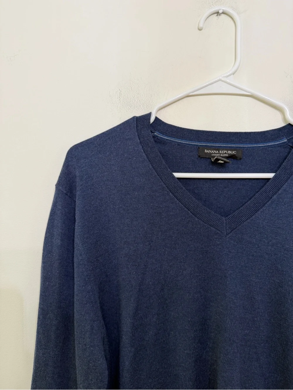 Banana Republic V-Neck Pullover Sweater Silk Cotton Cashmere Blend Blue Men’s L